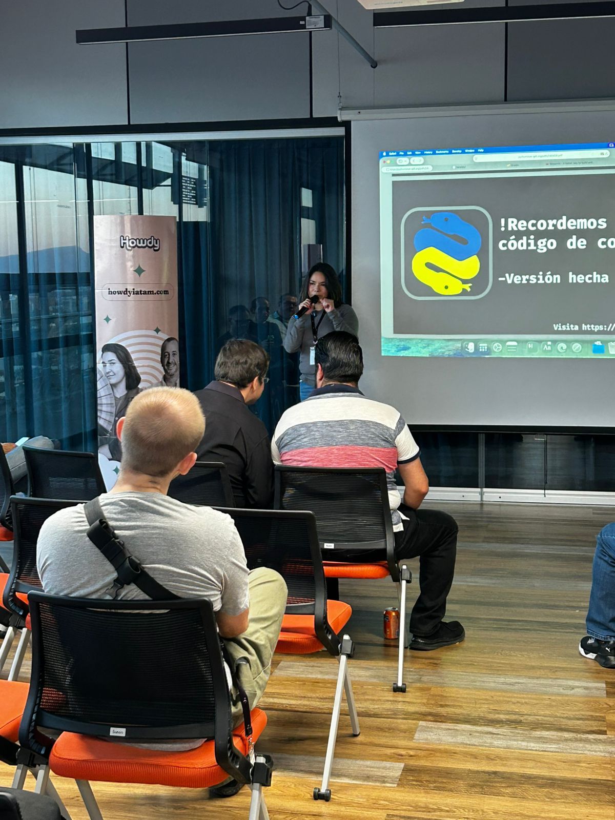 Alma_presentando_código_de_conducta